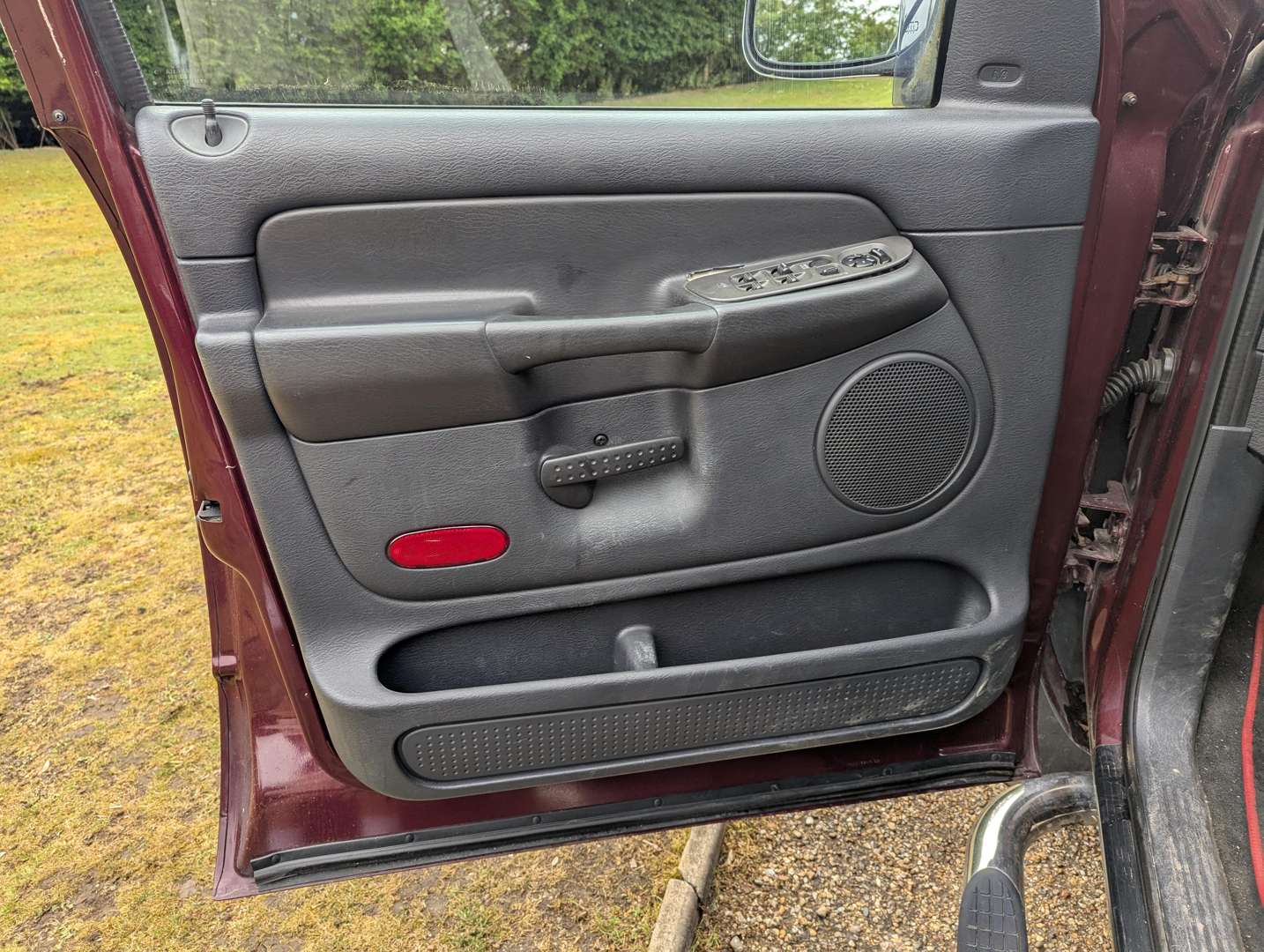 <p>2003 DODGE RAM 2500 SLT LHD</p>