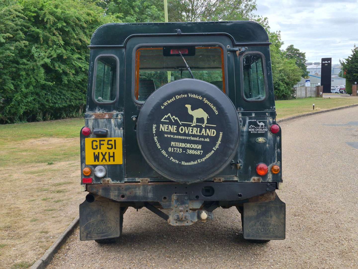 <p>2001 LAND ROVER DEFENDER</p>
