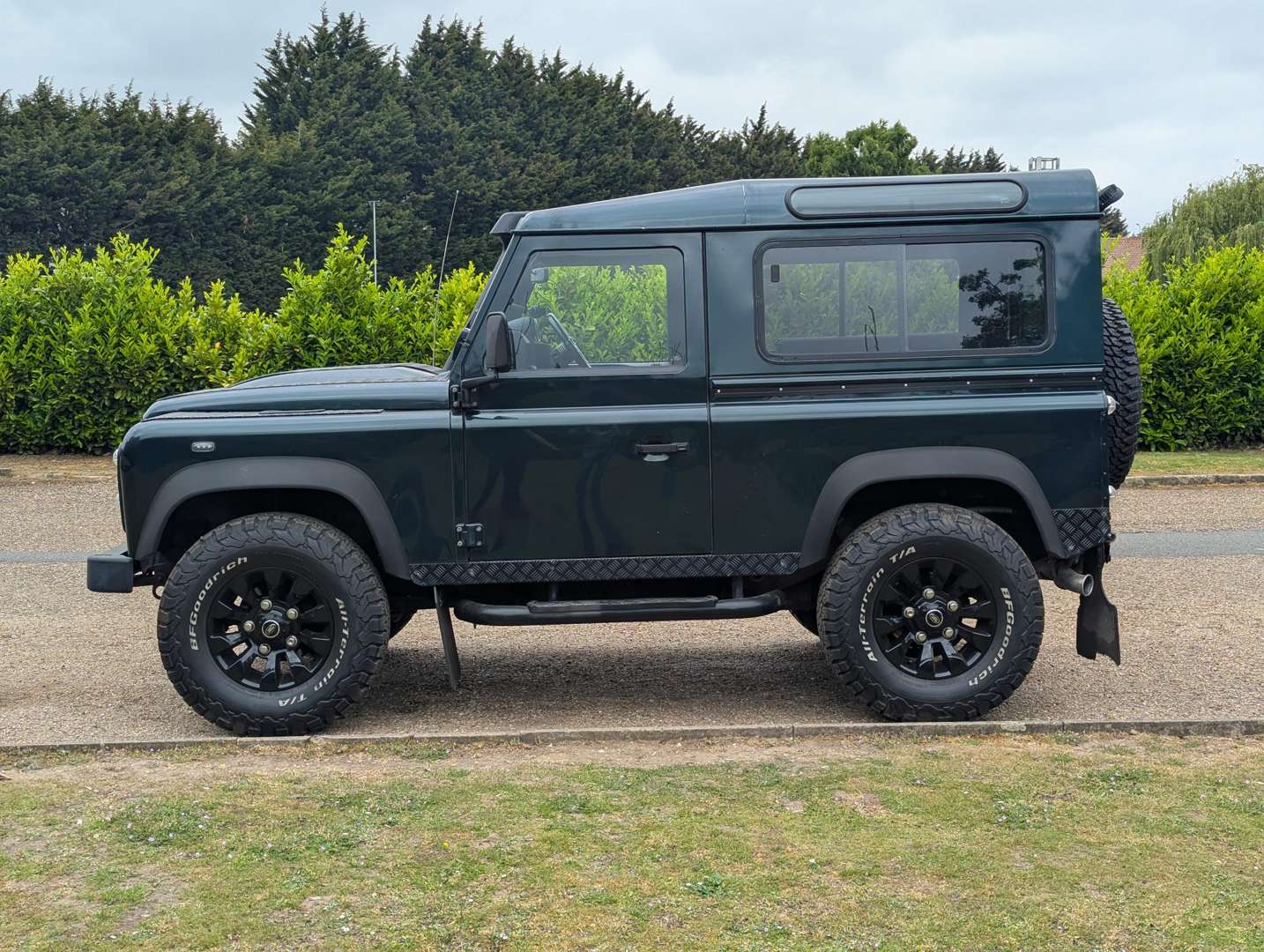 <p>2015 LAND ROVER DEFENDER 90</p>
