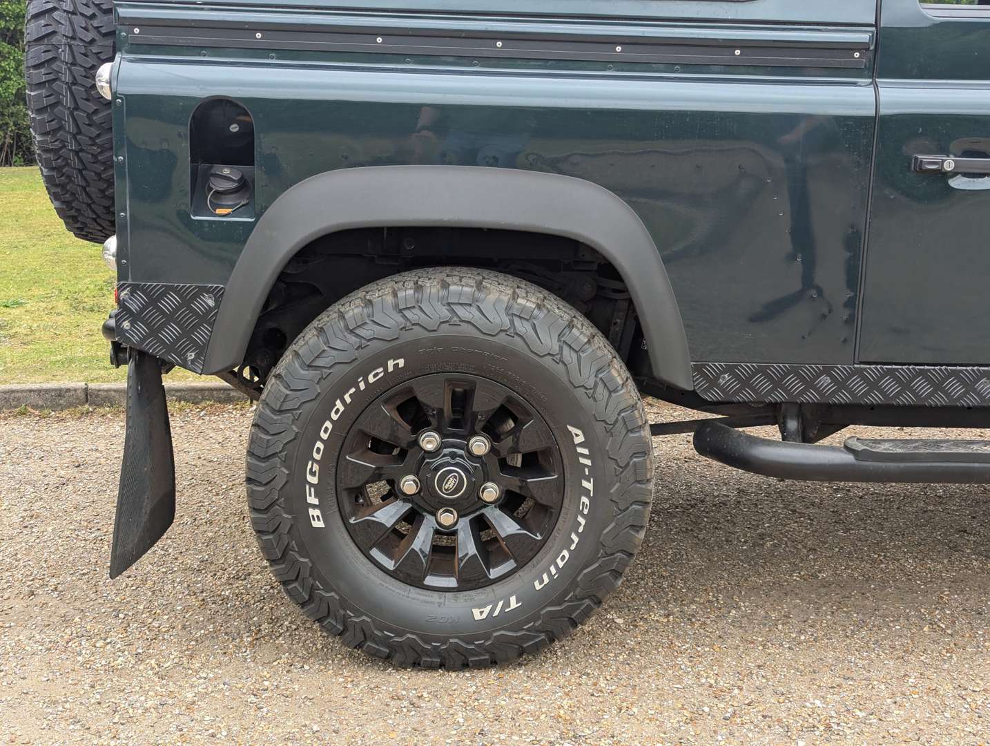 <p>2015 LAND ROVER DEFENDER 90</p>