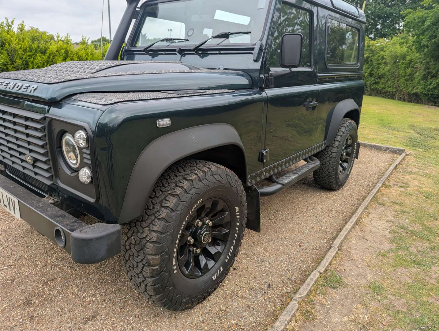 <p>2015 LAND ROVER DEFENDER 90</p>