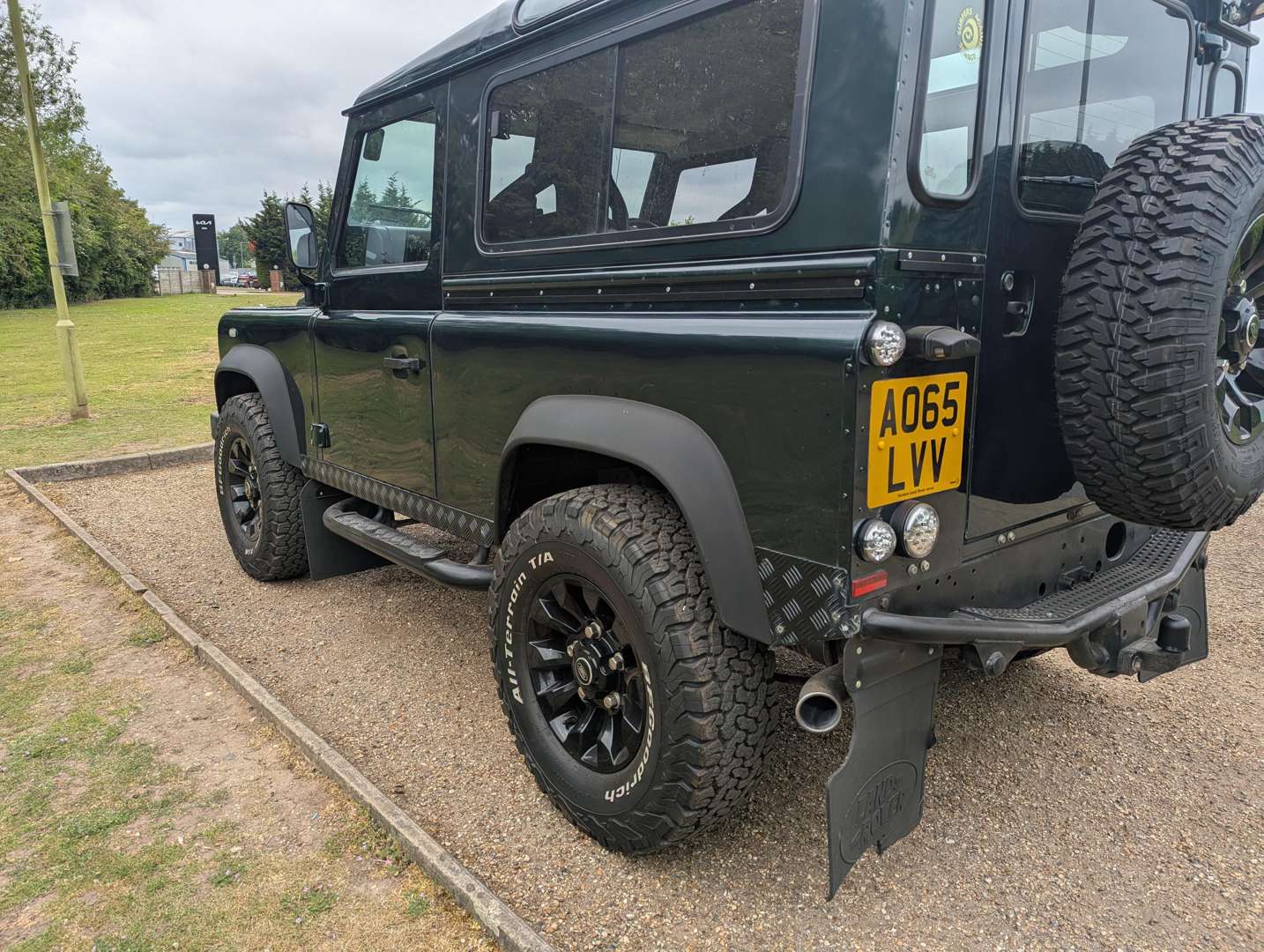 <p>2015 LAND ROVER DEFENDER 90</p>