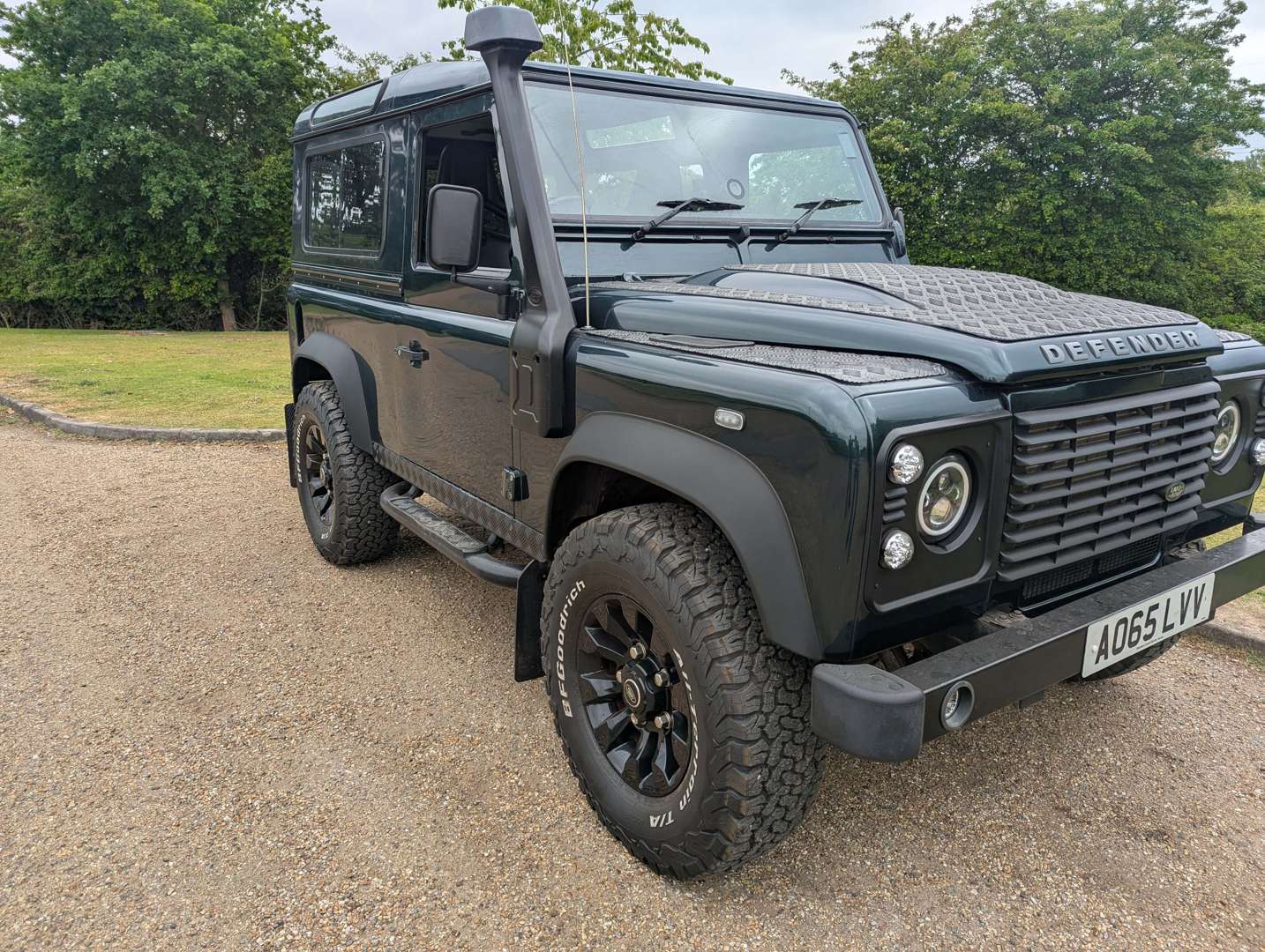 <p>2015 LAND ROVER DEFENDER 90</p>