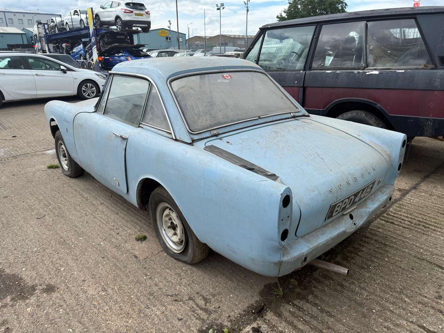 <p>1964 SUNBEAM ALPINE SERIES IV GT</p>