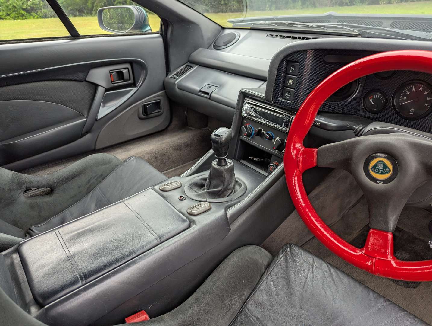 <p>1995 LOTUS ESPRIT TURBO S4</p>