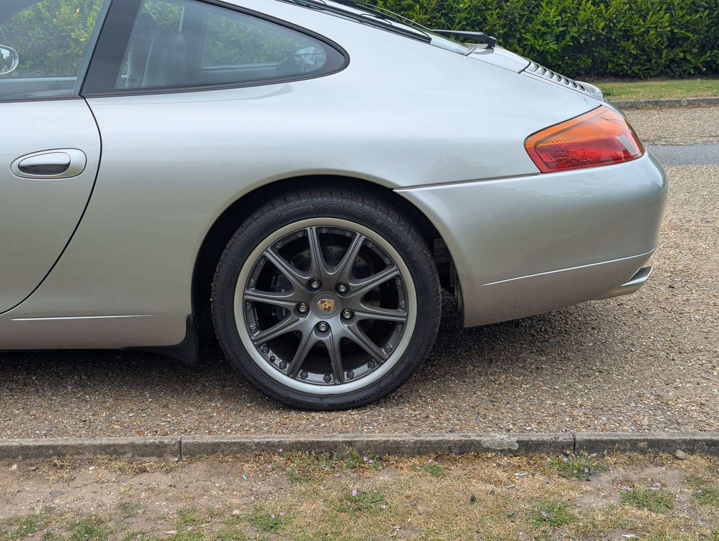 <p>1998 PORSCHE 911 3.4 CARRERA</p>
