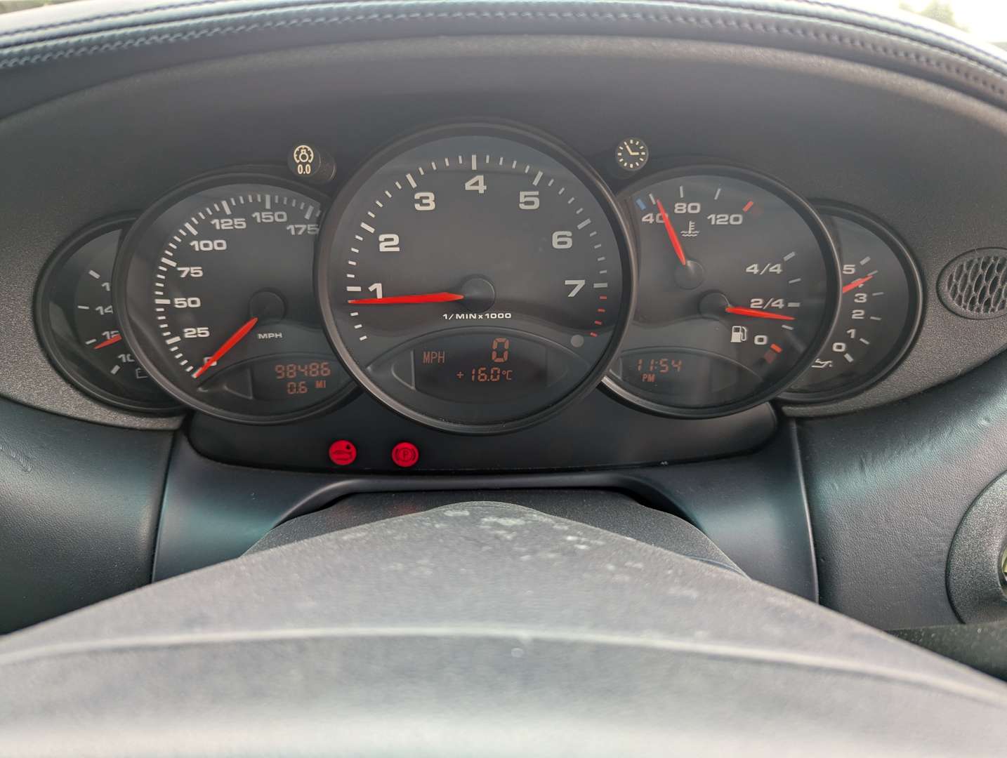 <p>1998 PORSCHE 911 3.4 CARRERA</p>
