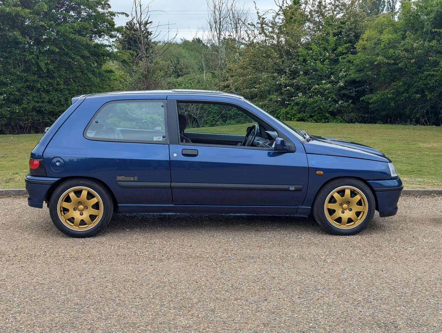<p>1995 RENAULT CLIO WILLIAMS 3</p>