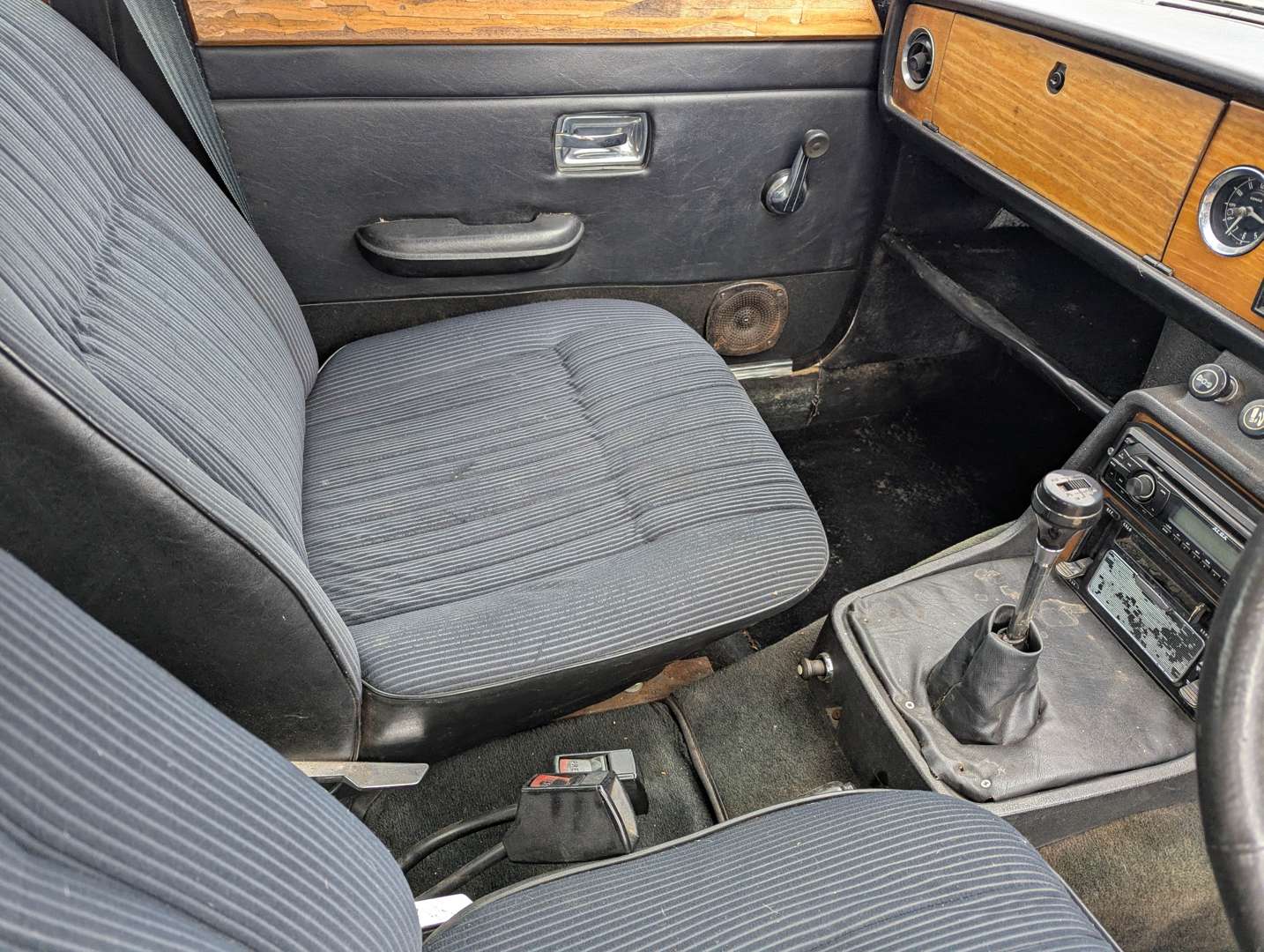 <p>1973 TRIUMPH 2000</p>