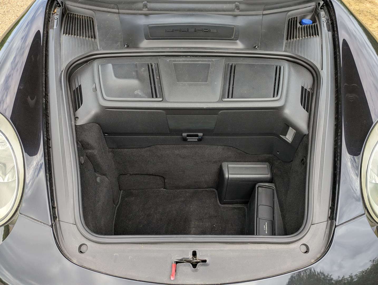 <p>2005 PORSCHE 911 CARRERA 4 3.8S AUTO</p>