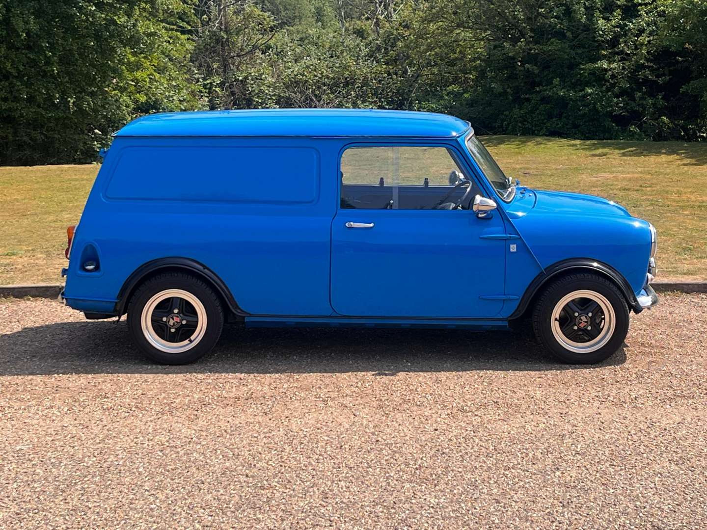 <p>1979 AUSTIN MINI VAN 95L</p>