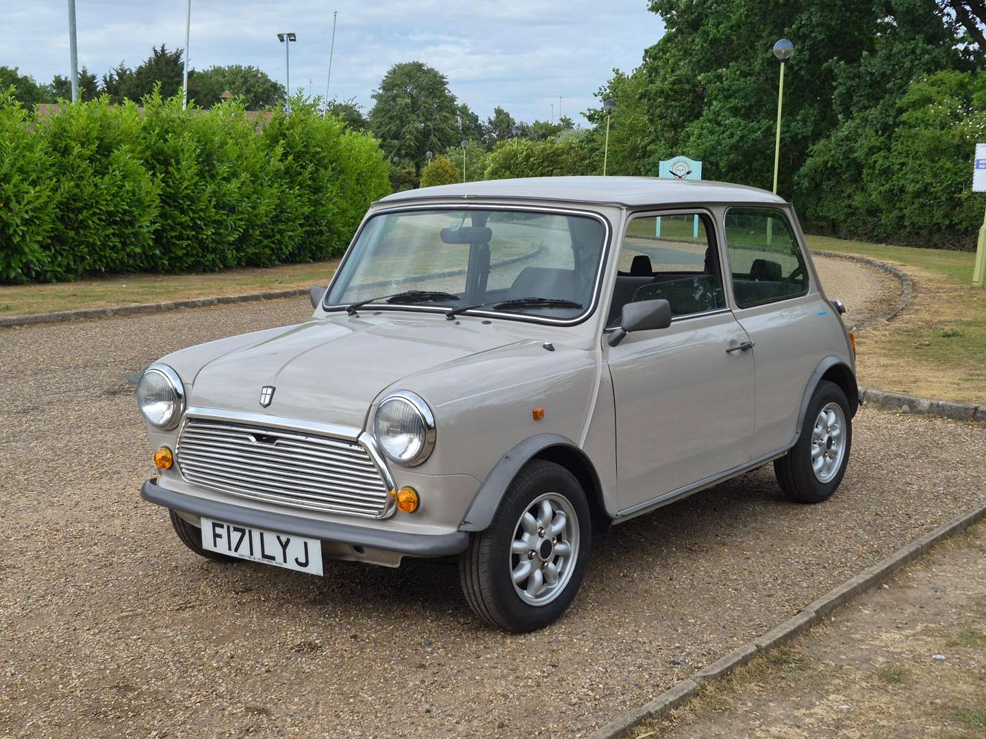 <p>1989 AUSTIN MINI MAYFAIR</p>