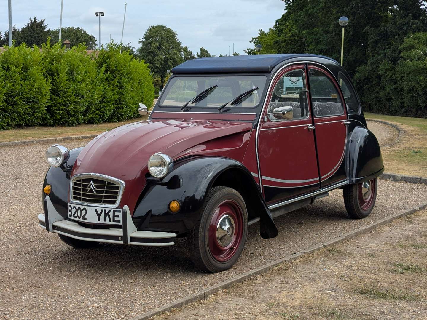<p>1985 CITROËN 2CV6</p>
