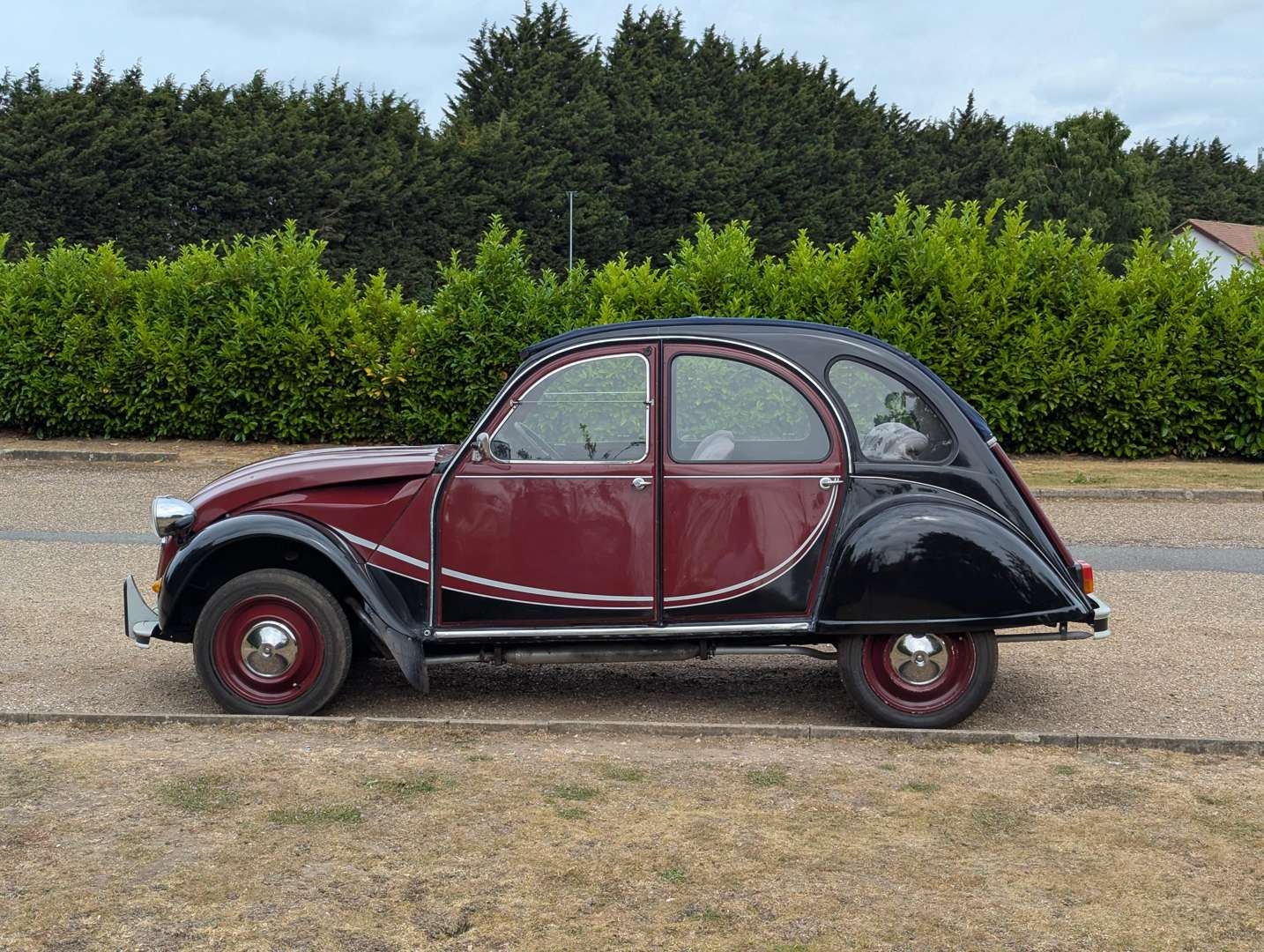 <p>1985 CITROËN 2CV6</p>