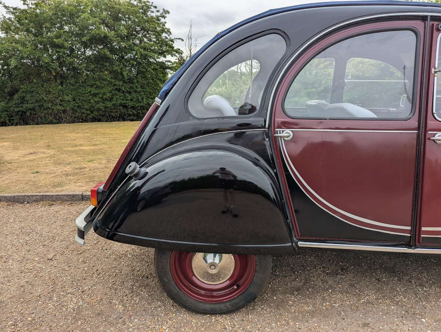 <p>1985 CITROËN 2CV6</p>