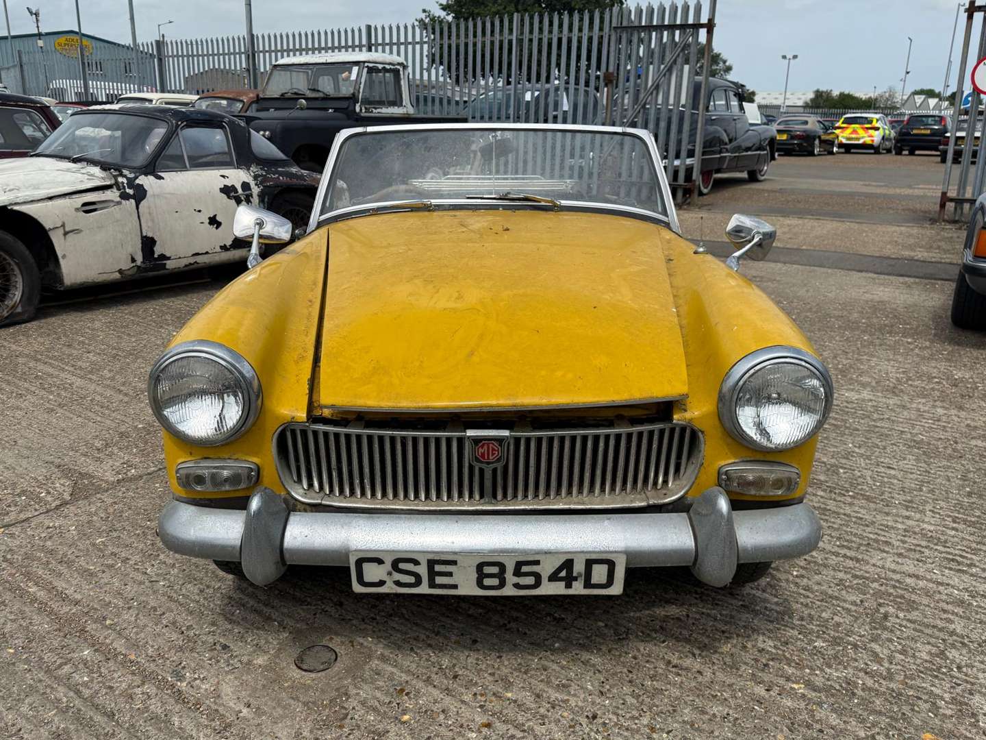 <p>1966 MG MIDGET</p>