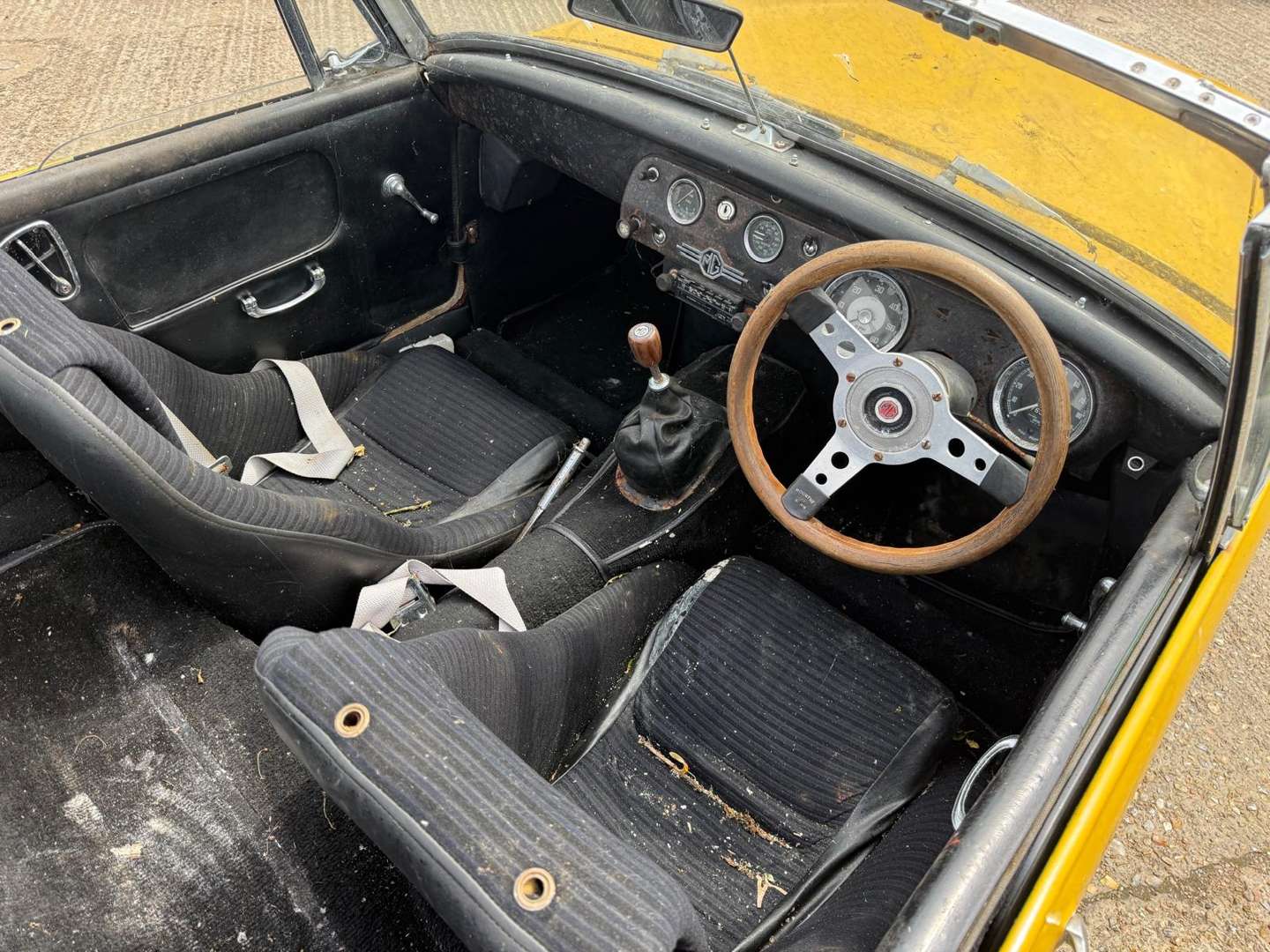 <p>1966 MG MIDGET</p>