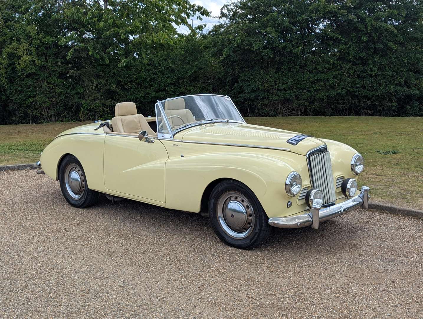 <p>1954 SUNBEAM ALPINE</p>