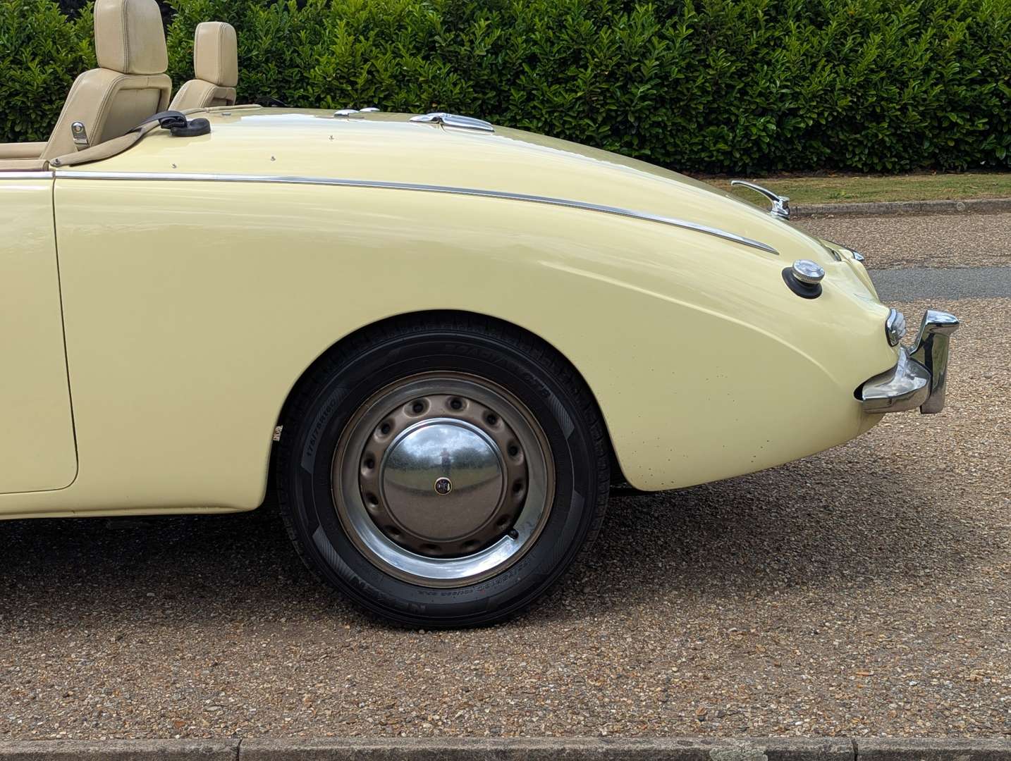 <p>1954 SUNBEAM ALPINE</p>