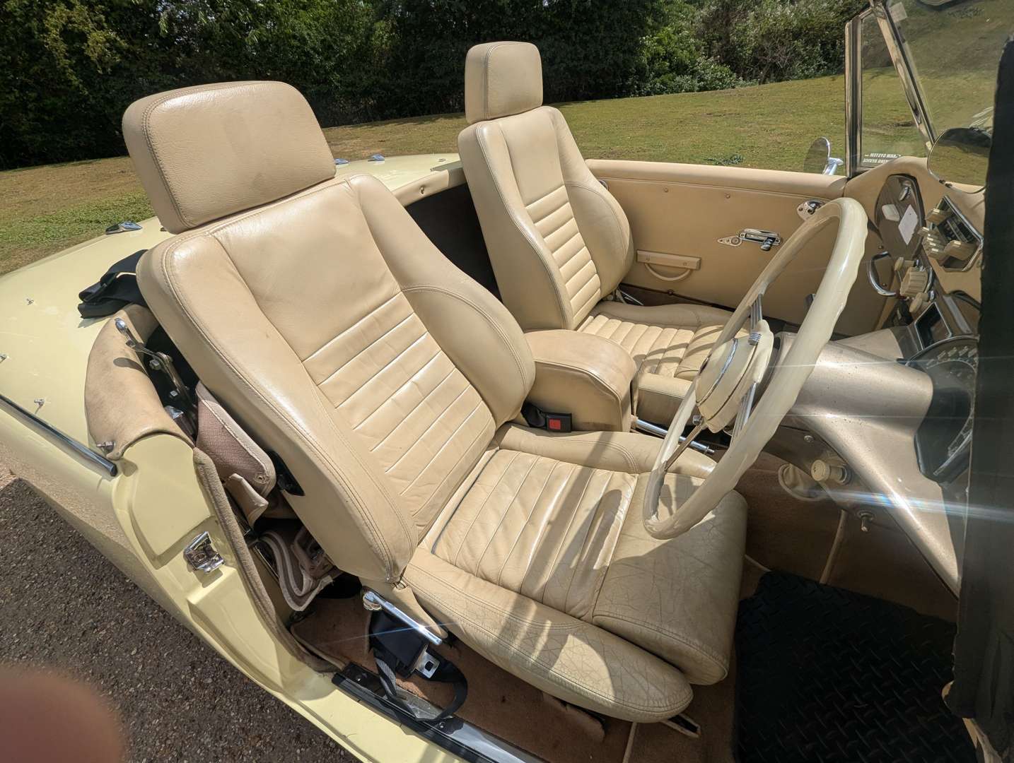 <p>1954 SUNBEAM ALPINE</p>