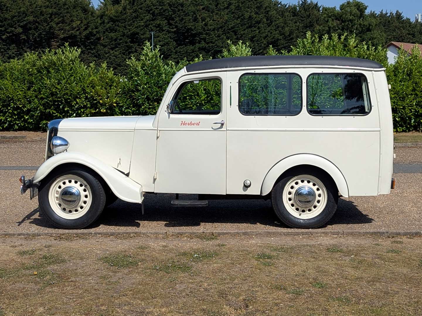 <p>1952 JOWETT BRADFORD</p>
