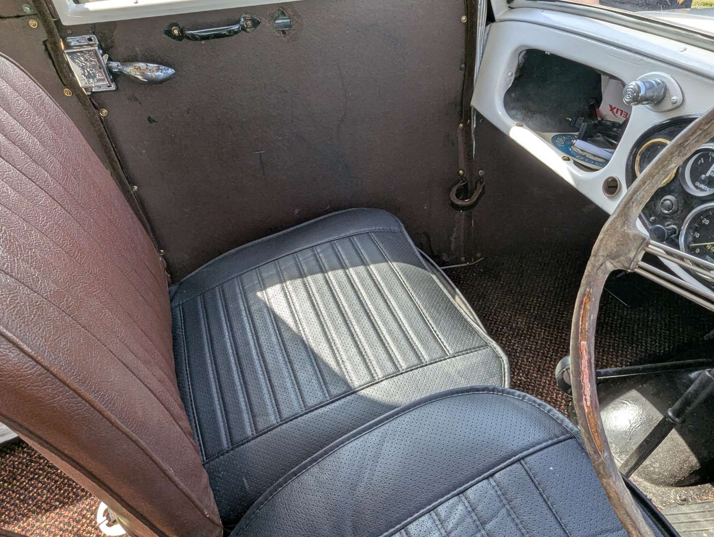 <p>1952 JOWETT BRADFORD</p>