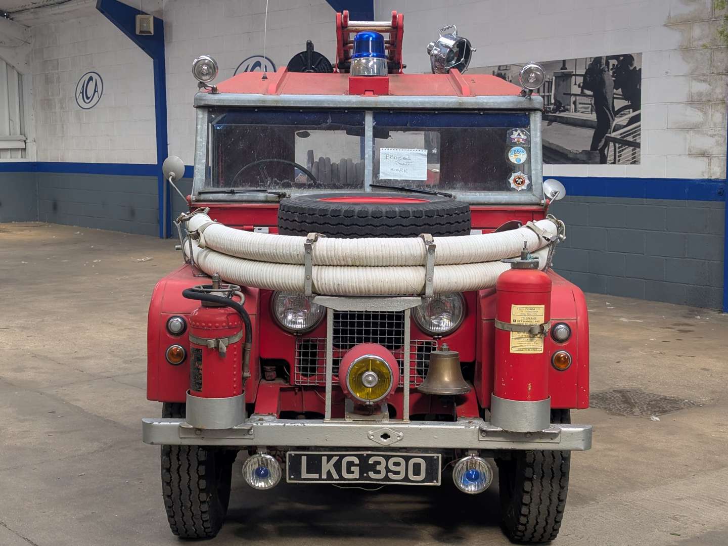 <p>1955 LAND ROVER SERIES I FIRE ENGINE</p>