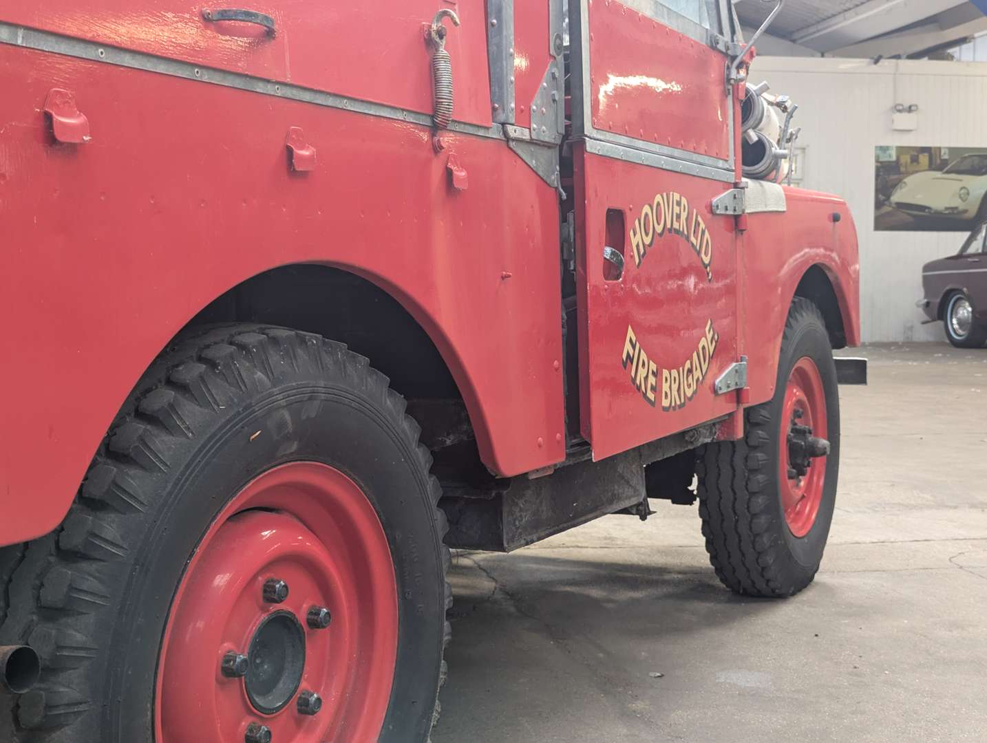 <p>1955 LAND ROVER SERIES I FIRE ENGINE</p>