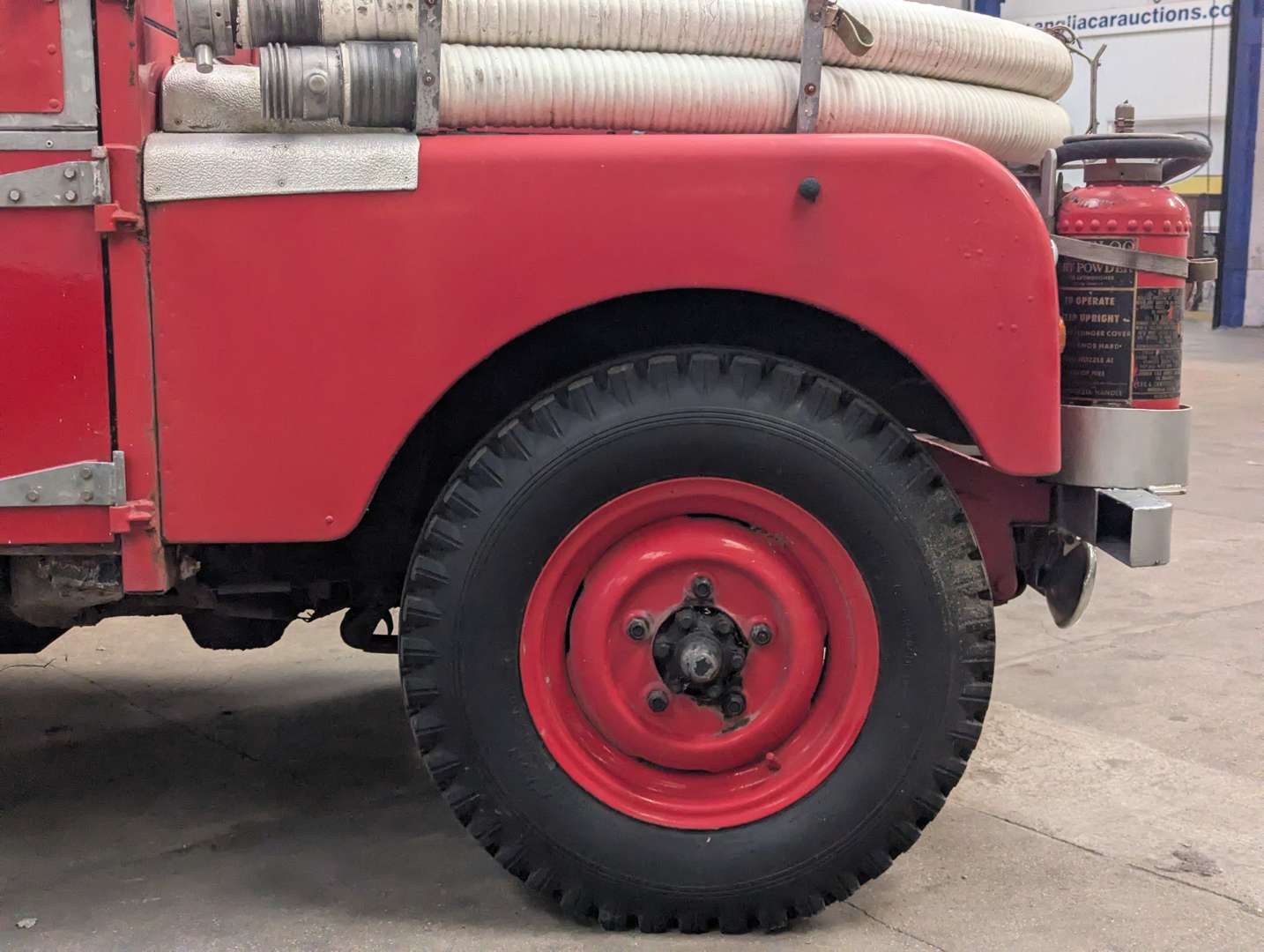 <p>1955 LAND ROVER SERIES I FIRE ENGINE</p>