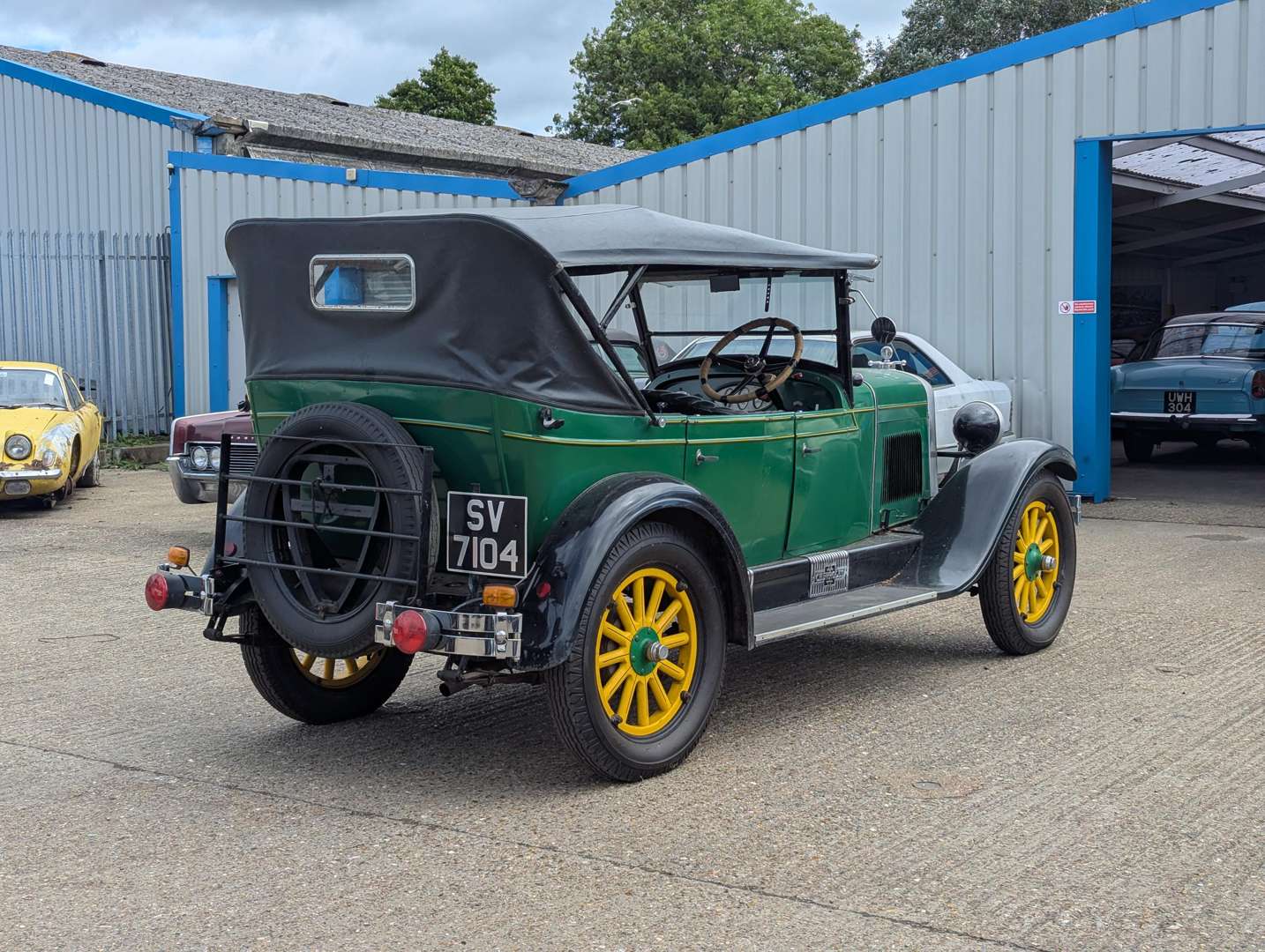 <p>1928 CHEVROLET FOUR DOOR TOURER</p>
