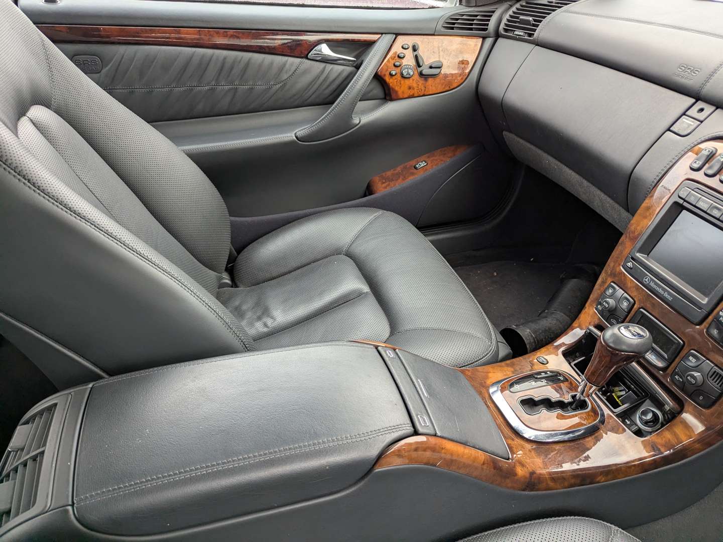 <p>2002 MERCEDES CL500 AUTO</p>
