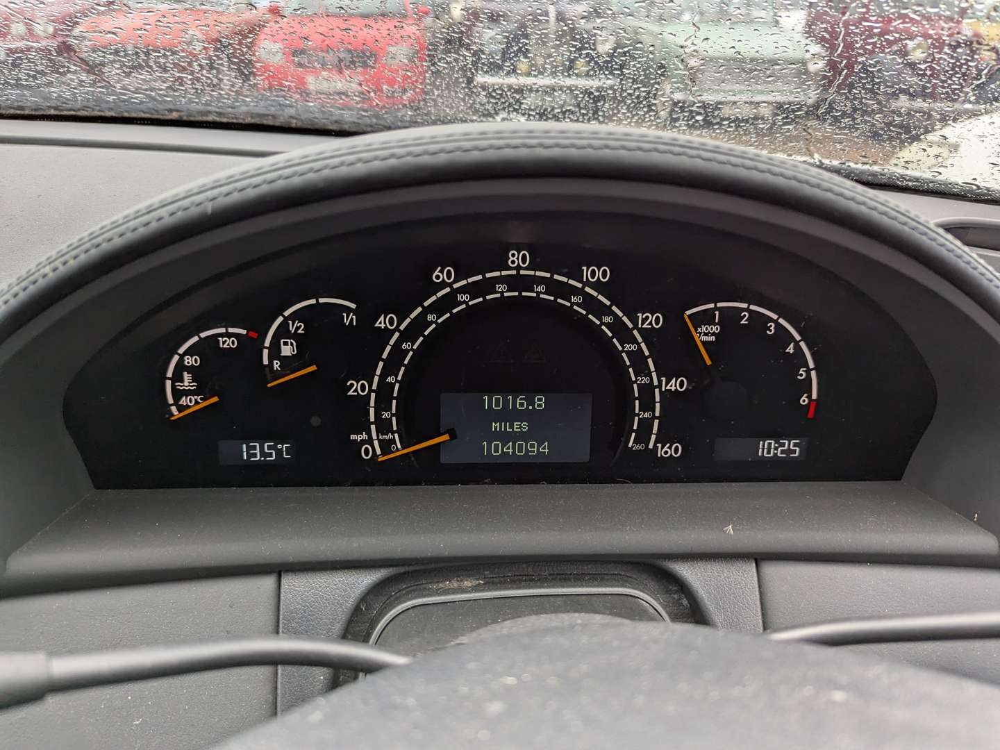<p>2002 MERCEDES CL500 AUTO</p>