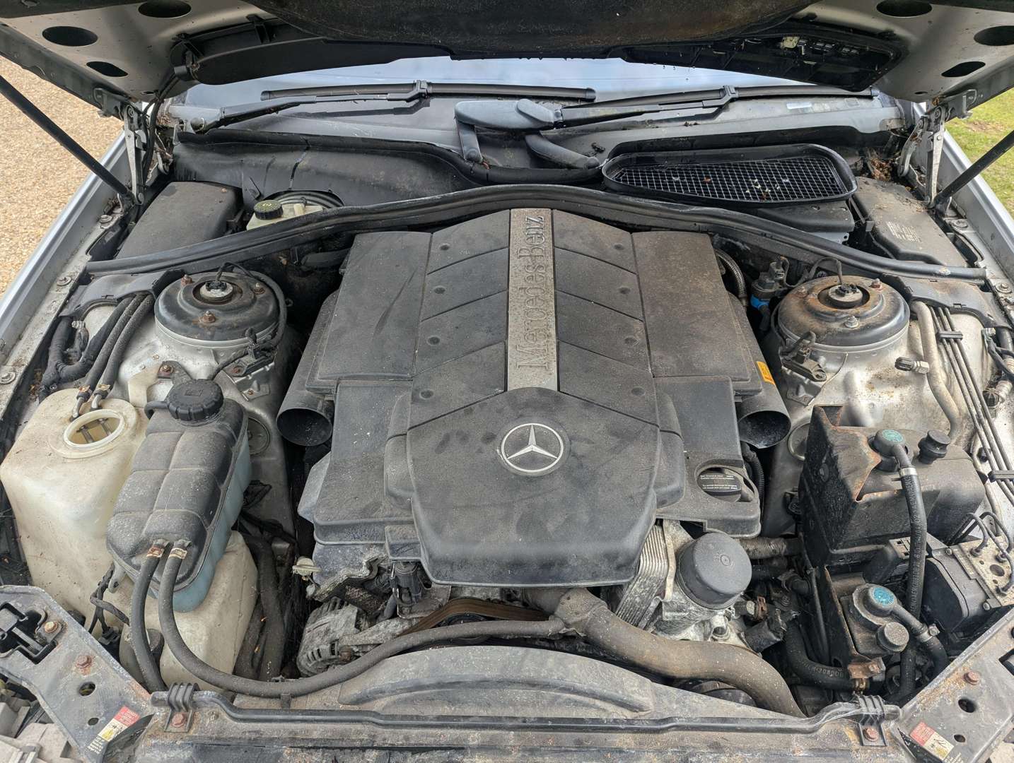 <p>2002 MERCEDES CL500 AUTO</p>