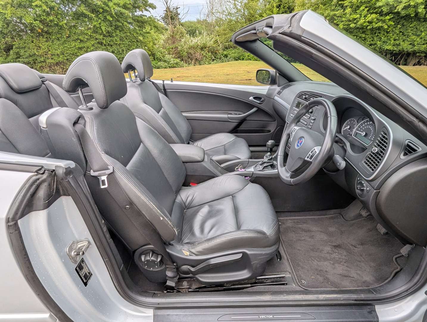 <p>2009 SAAB 9-3 VECTOR SPORT 1.8T CONVERTIBLE</p>