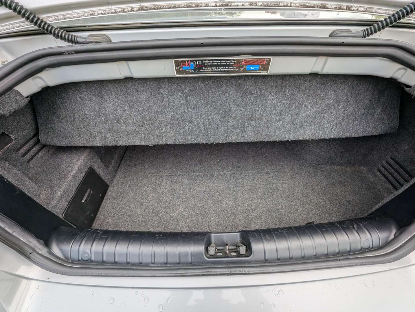 <p>2009 SAAB 9-3 VECTOR SPORT 1.8T CONVERTIBLE</p>
