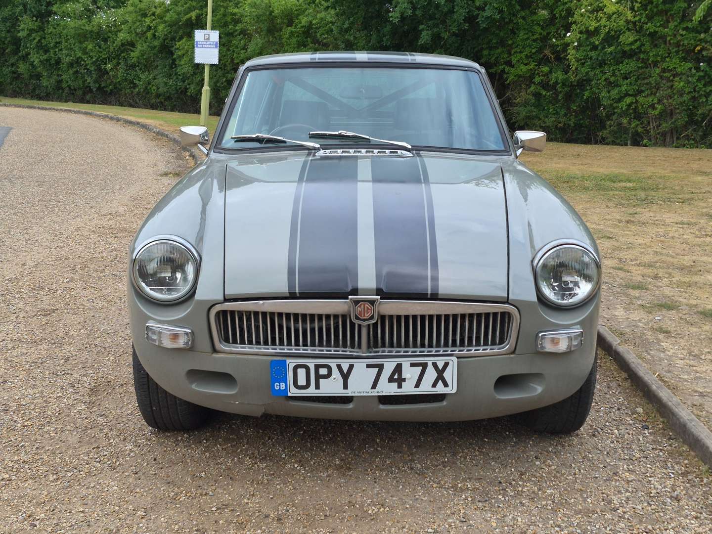 <p>1981 MG B GT</p>