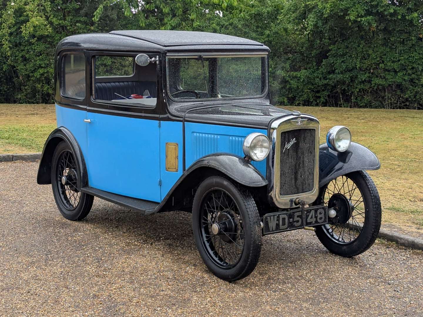 <p>1933 AUSTIN SEVEN BOX SALOON</p>