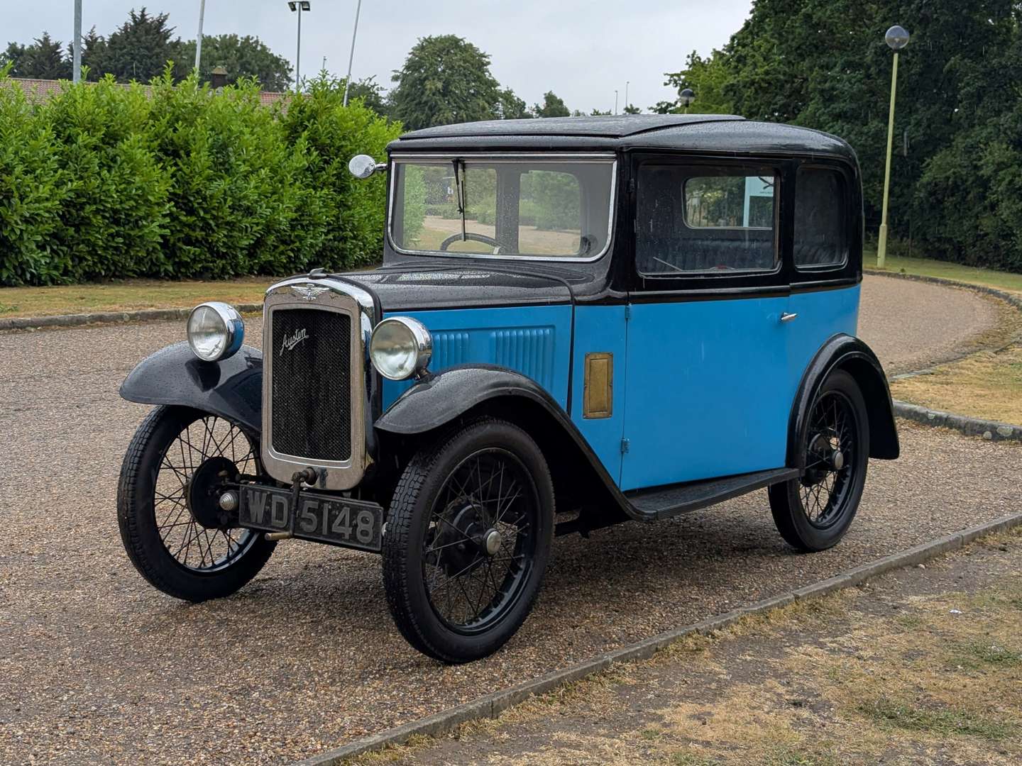 <p>1933 AUSTIN SEVEN BOX SALOON</p>
