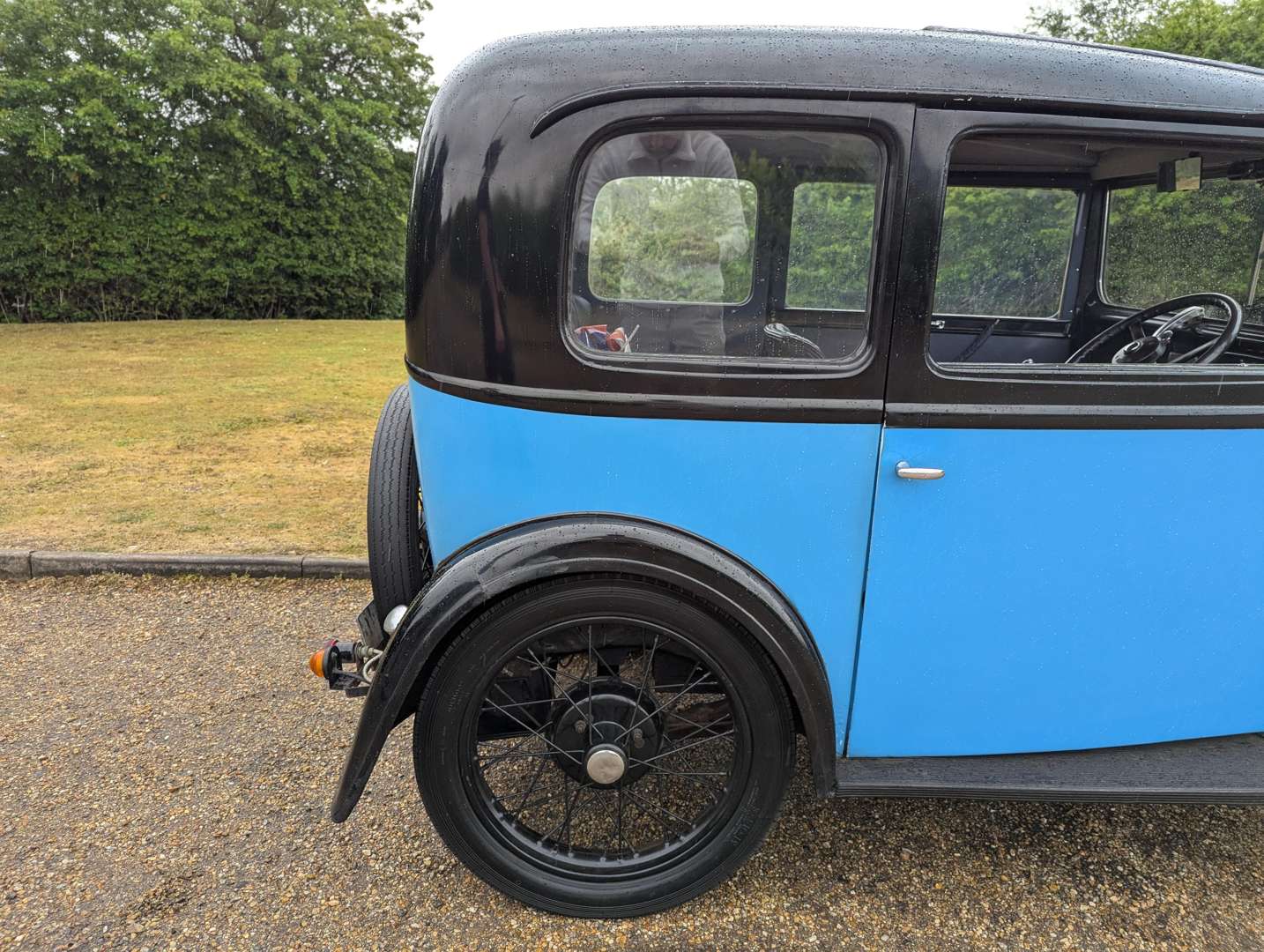 <p>1933 AUSTIN SEVEN BOX SALOON</p>