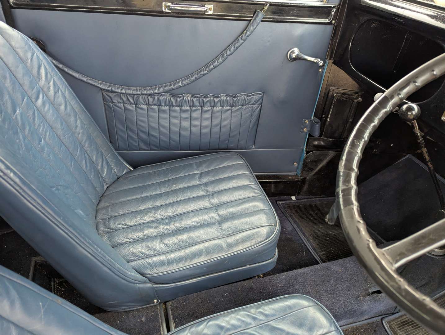 <p>1933 AUSTIN SEVEN BOX SALOON</p>