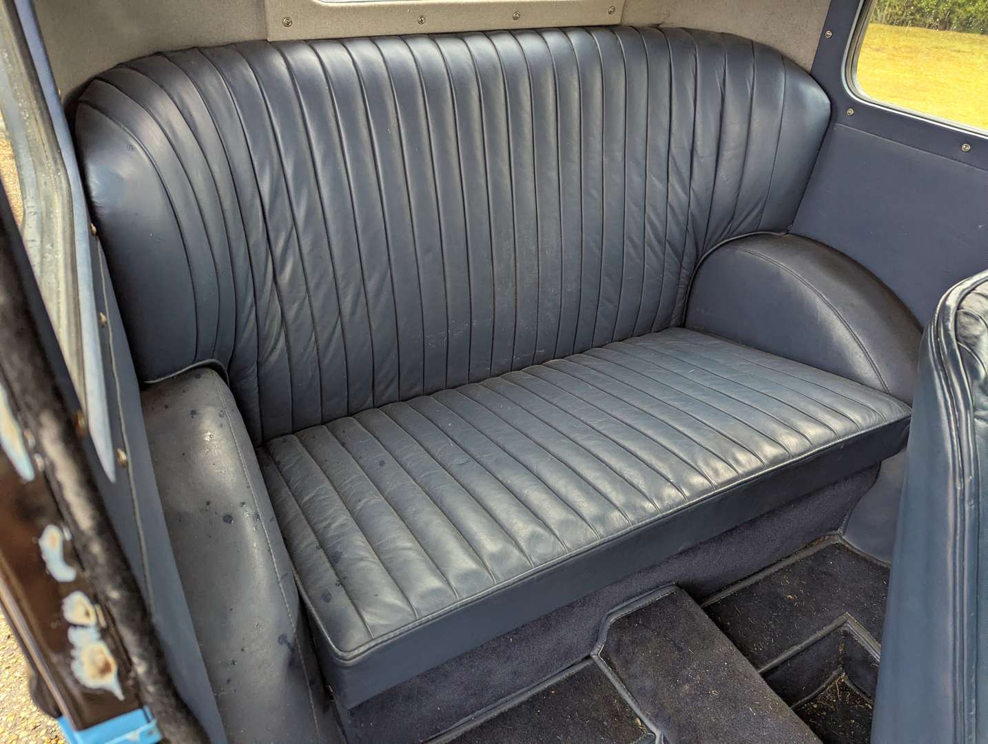 <p>1933 AUSTIN SEVEN BOX SALOON</p>