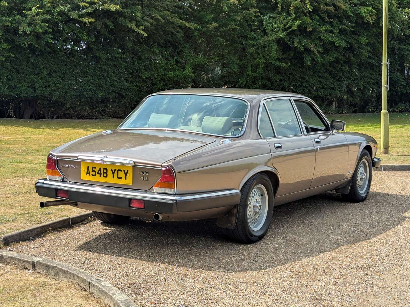 <p>1984 JAGUAR XJ6 4.2 AUTO SIII</p>