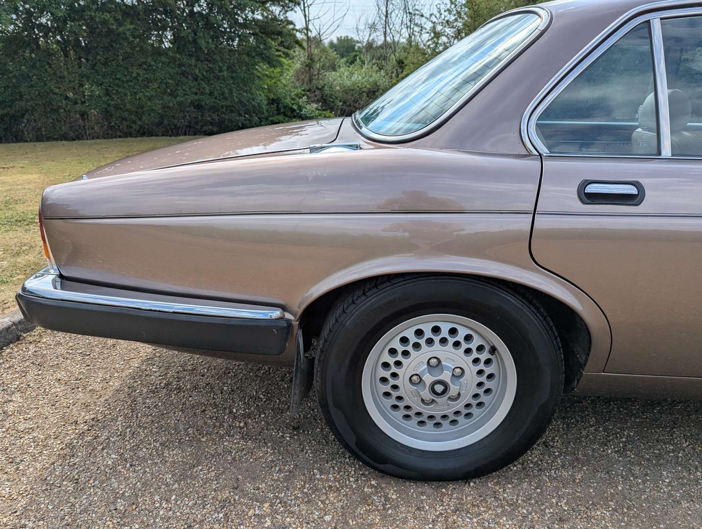 <p>1984 JAGUAR XJ6 4.2 AUTO SIII</p>