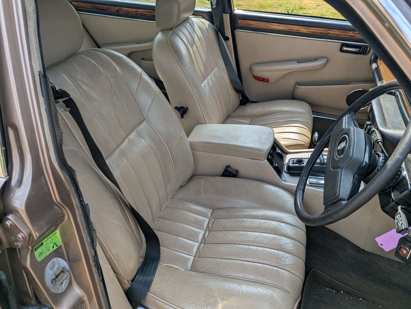 <p>1984 JAGUAR XJ6 4.2 AUTO SIII</p>