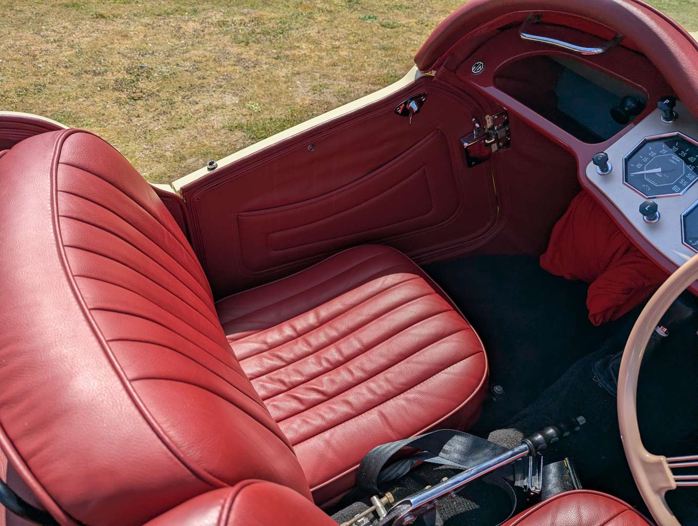 <p>1954 MG TF</p>