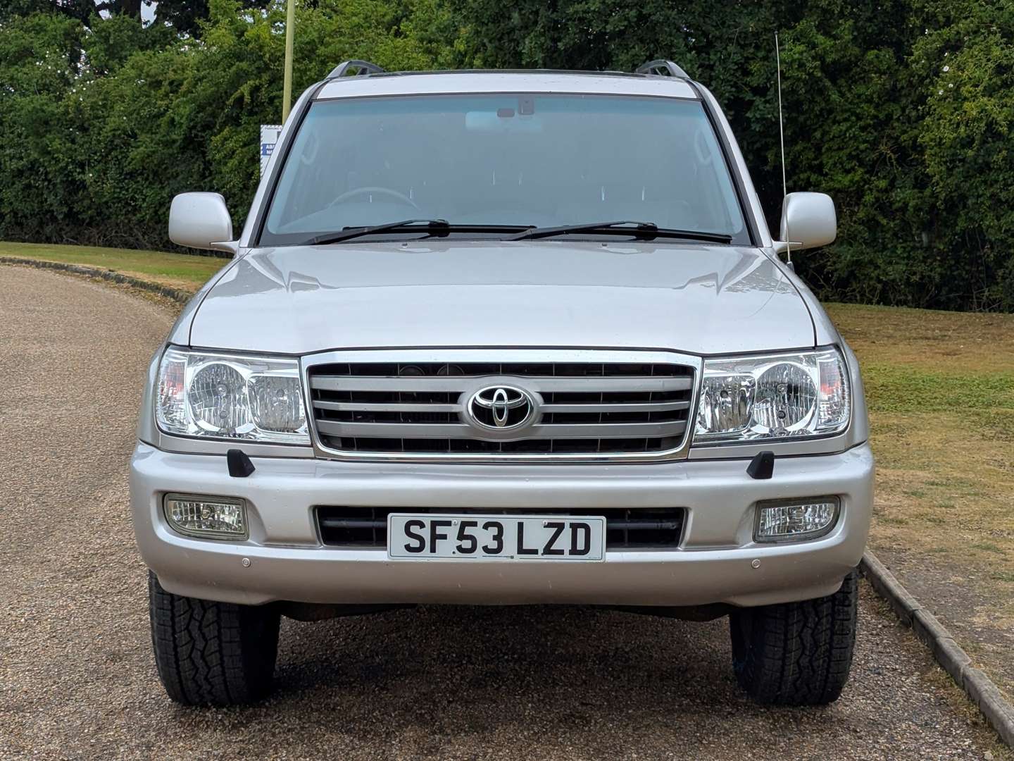 <p>2003 TOYOTA LAND CRUISER AMAZON 4.2TD</p>