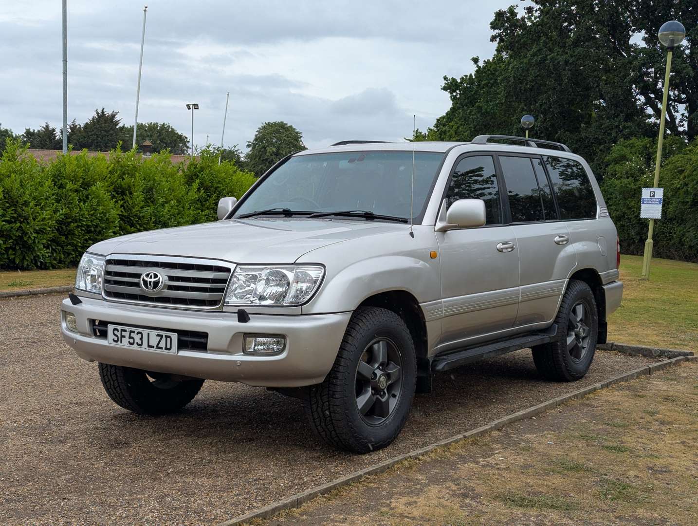<p>2003 TOYOTA LAND CRUISER AMAZON 4.2TD</p>