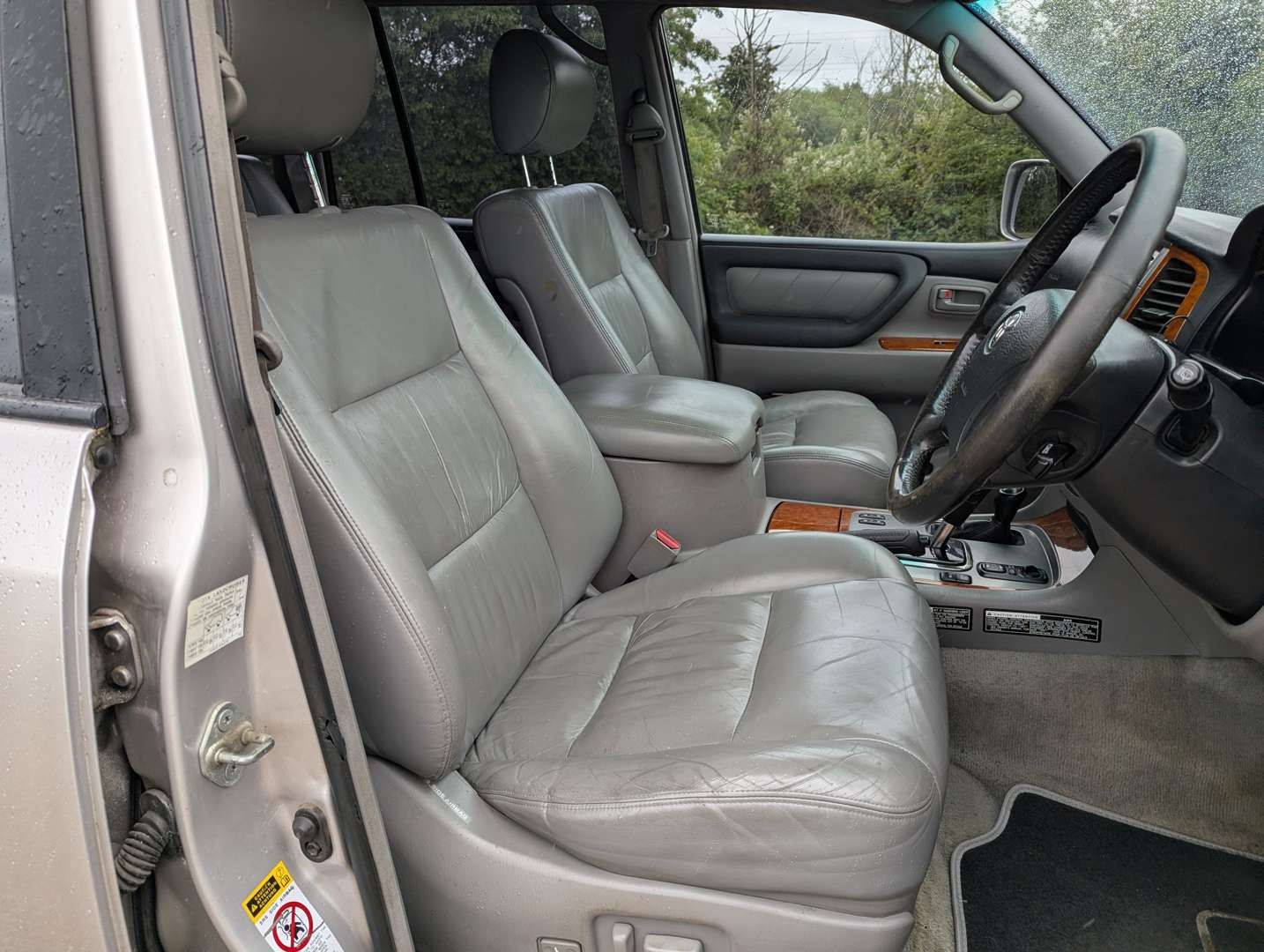 <p>2003 TOYOTA LAND CRUISER AMAZON 4.2TD</p>