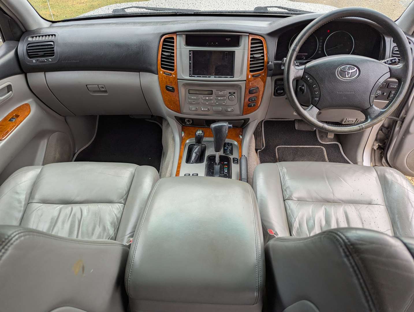 <p>2003 TOYOTA LAND CRUISER AMAZON 4.2TD</p>
