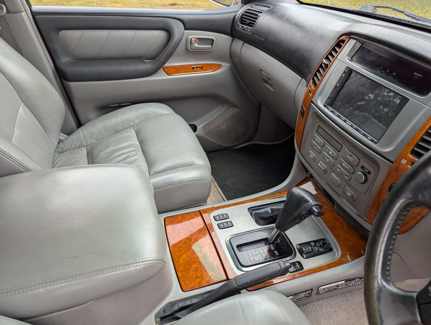 <p>2003 TOYOTA LAND CRUISER AMAZON 4.2TD</p>
